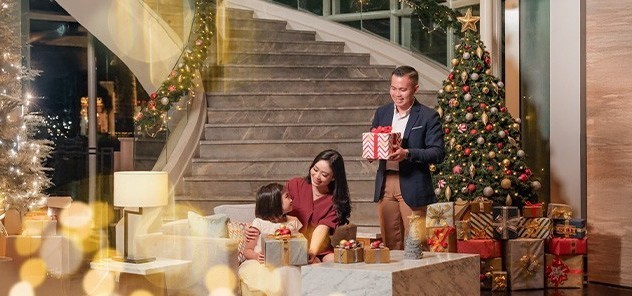 JOYFUL YEAR-END GETAWAY